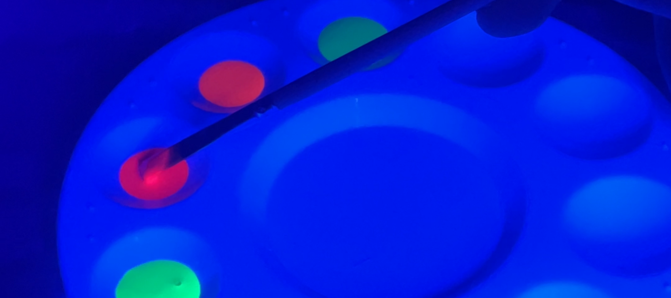 Peinture Fluorescente dans le Noir : trouvez l’inspiration !