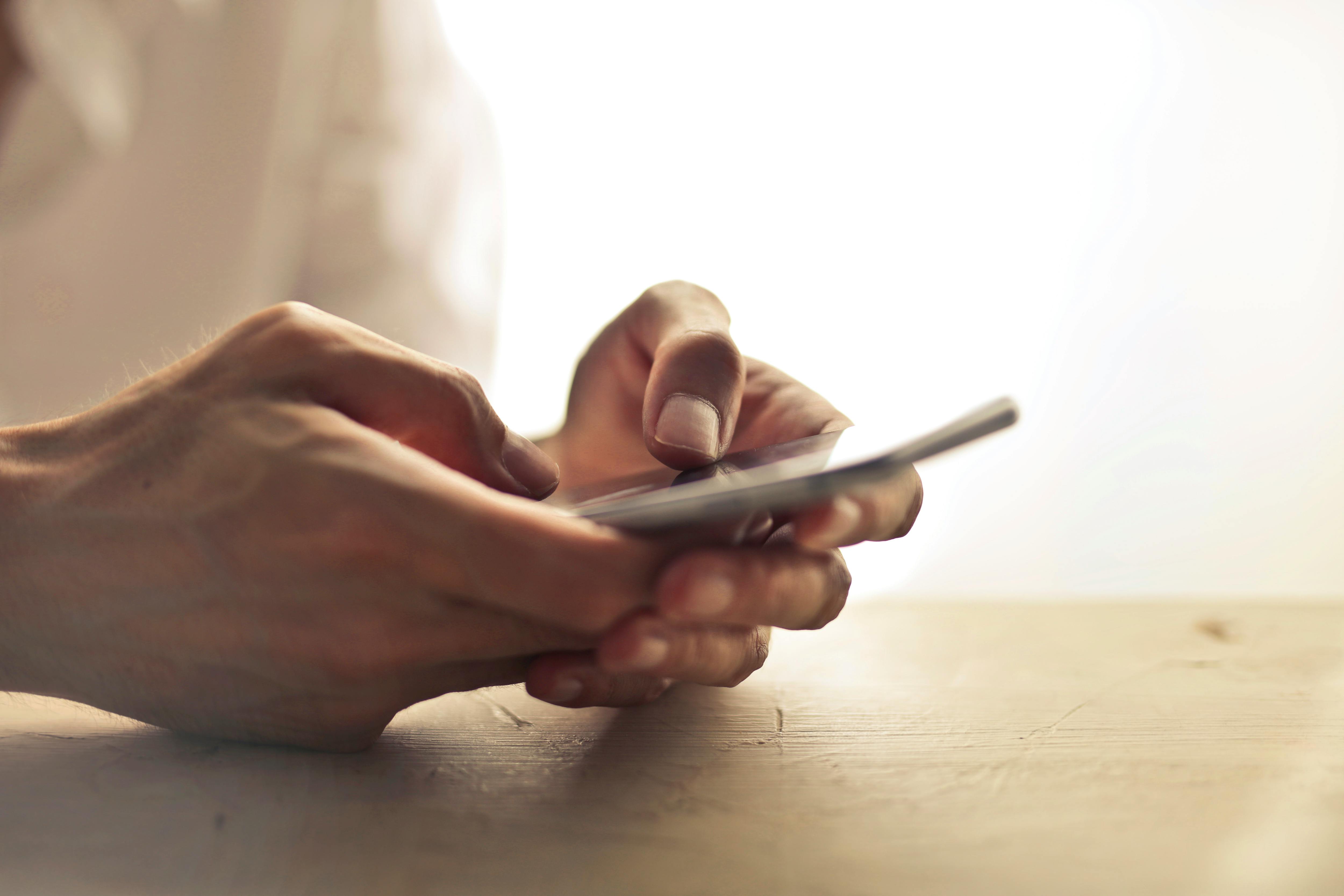 Déconnexion digitale : comment troquer les écrans pour des moments créatifs ?