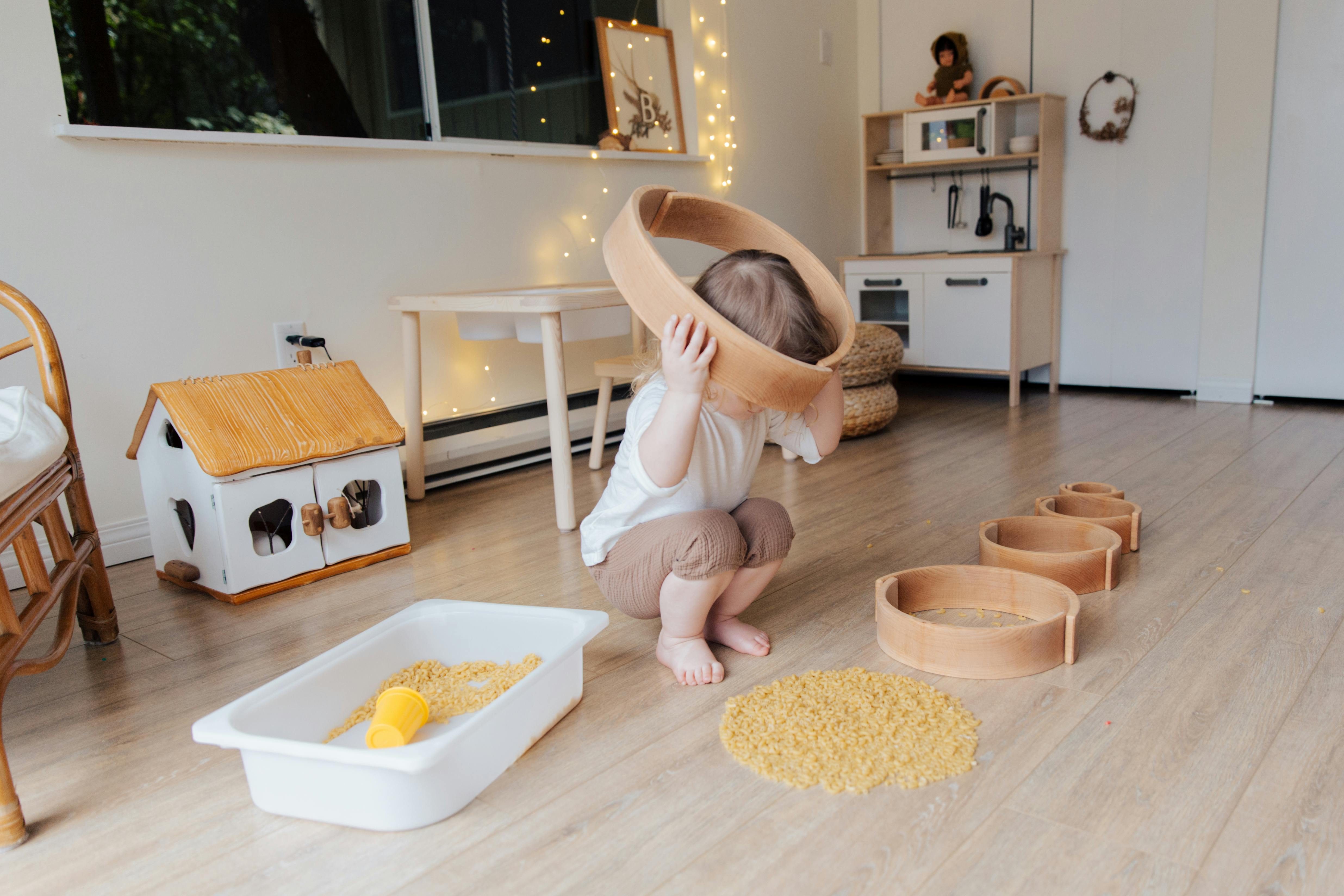 Comment intégrer une activité Montessori à la maison pour stimuler l'autonomie de votre enfant